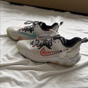 Nike Giannis Immortality Force Field Youth Basketball Shoes